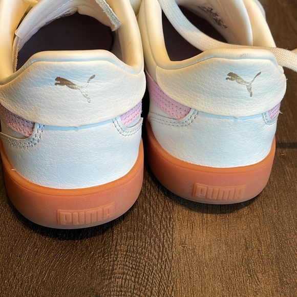 White pink rubber gum sole puma women’s sneakers size 9 Puma Club 5V5 Sneaker - Picture 5 of 8